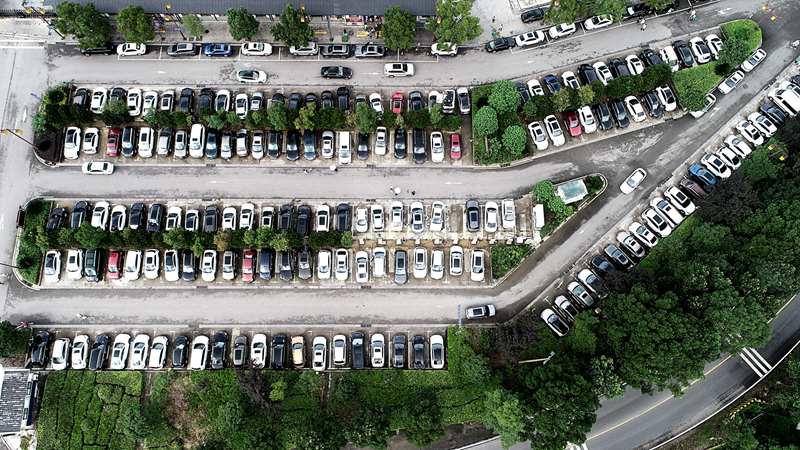 免費停車！大連游客為黃龍洞景區(qū)停車場點贊